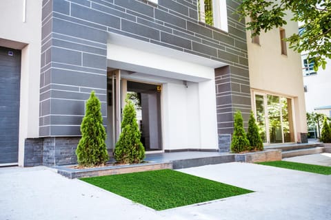 Property building, Facade/entrance