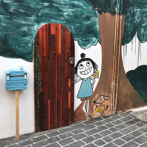 Facade/entrance