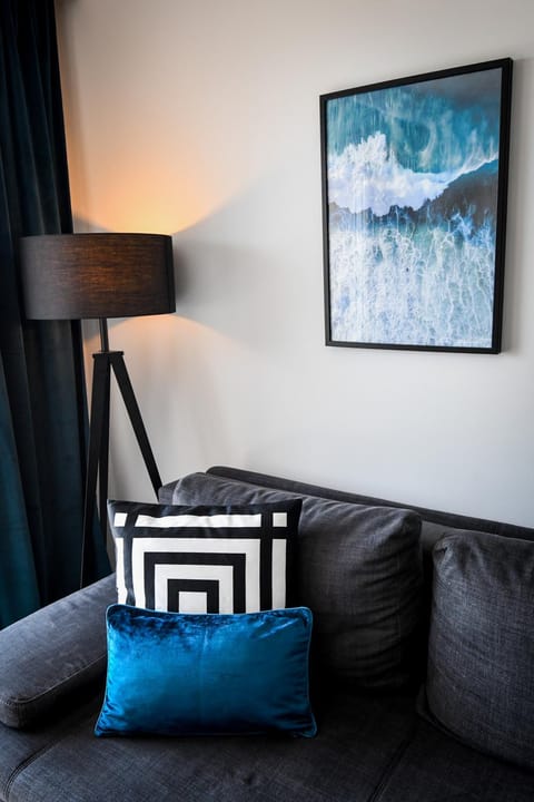 Living room, Decorative detail, Seating area