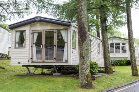 Brynteg Coastal & Country Retreat Campground/ 
RV Resort in Wales