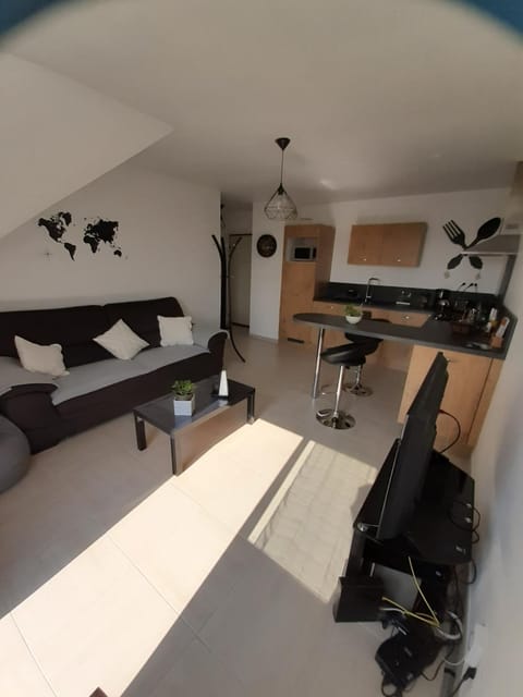 Kitchen or kitchenette, Living room