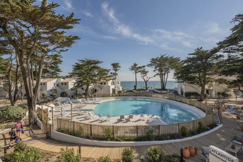 Pool view, Sea view, Swimming pool