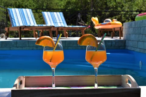 Pool view, Swimming pool, sunbed