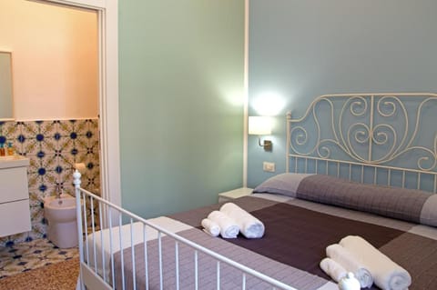 TV and multimedia, Quiet street view, internet, wardrobe, air conditioner