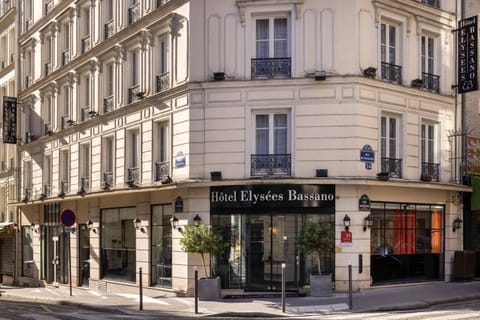 Property building, Neighbourhood, City view, Street view