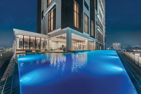 Swimming pool, Swimming pool