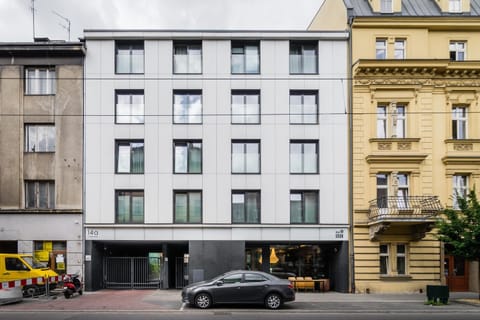 Property building, Location