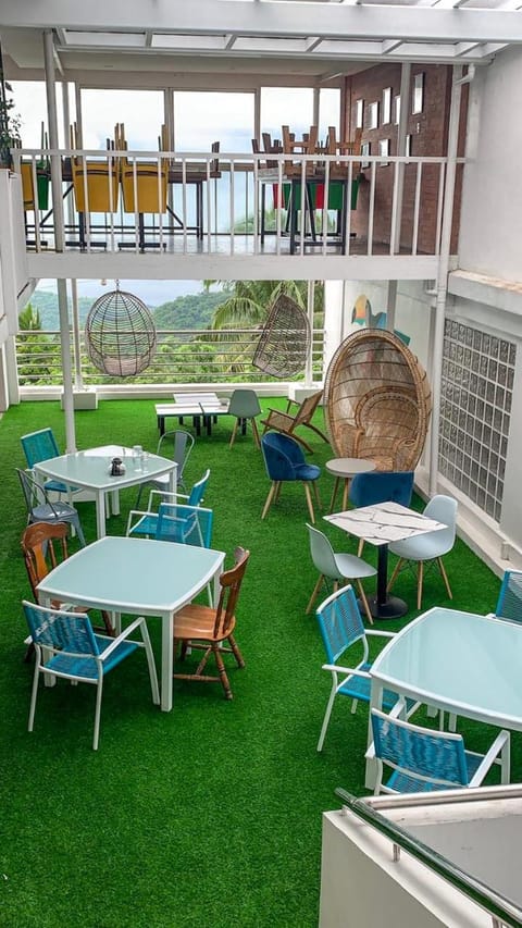 Patio, Lounge or bar