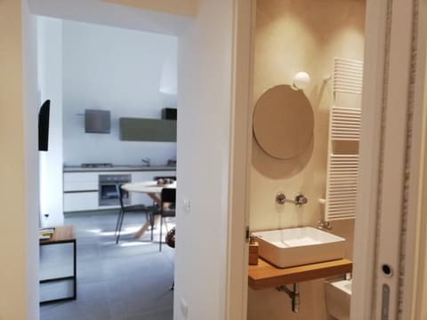 Bathroom, hair dresser