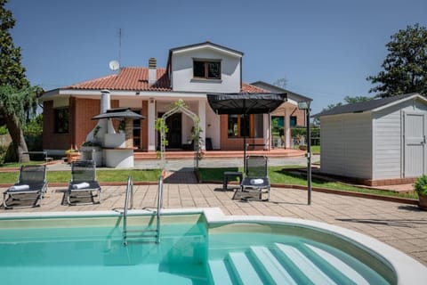 Property building, Spring, Day, Summer, Pool view, Swimming pool, Swimming pool