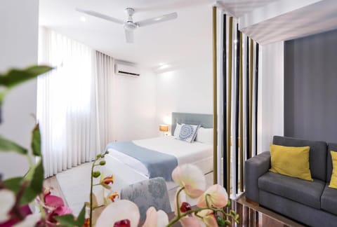 Bed, Photo of the whole room, air conditioner