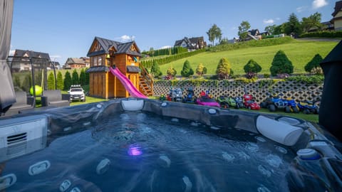 Children play ground, Garden, Hot Tub, Garden view