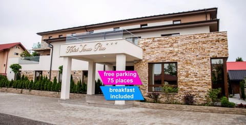 Property building, Day, Logo/Certificate/Sign, Street view