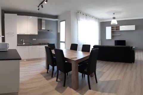 Kitchen or kitchenette, Living room, Dining area