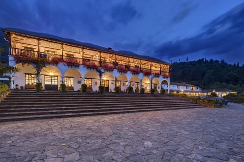Property building, Facade/entrance, City view, Garden view