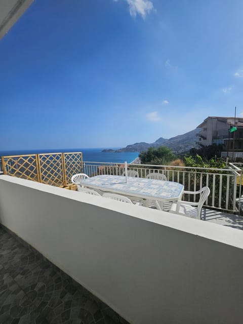 Natural landscape, View (from property/room), Balcony/Terrace, Mountain view, Sea view