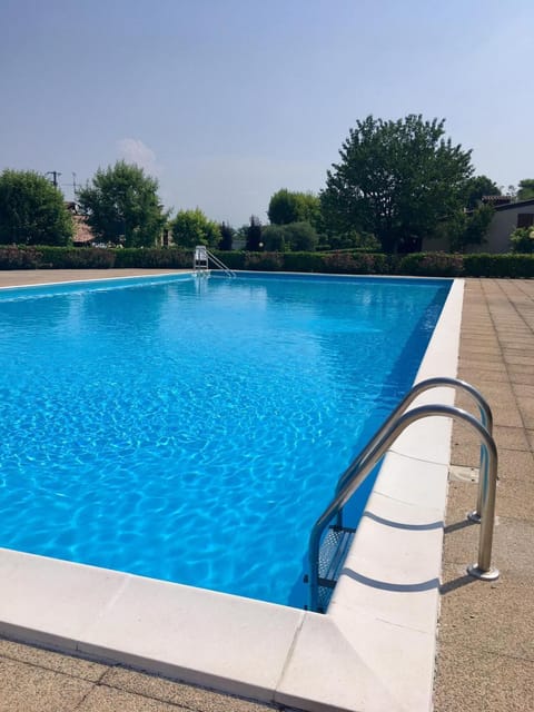 Swimming pool, Swimming pool