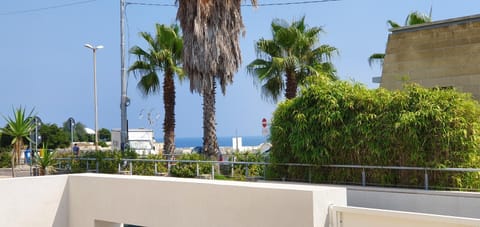 Property building, On site, Sea view, Street view