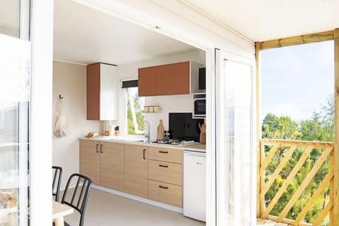 Camping Les Sables Blancs Campground/
RV Resort in Concarneau