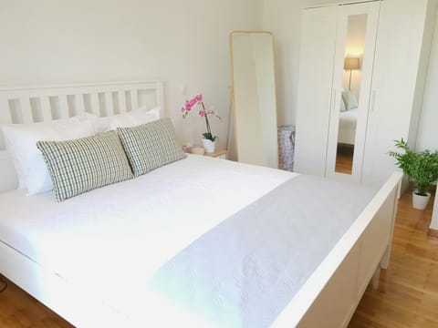 Spacious 110m2 2bedrooms 2bathrooms Center Athens Apartment in Athens