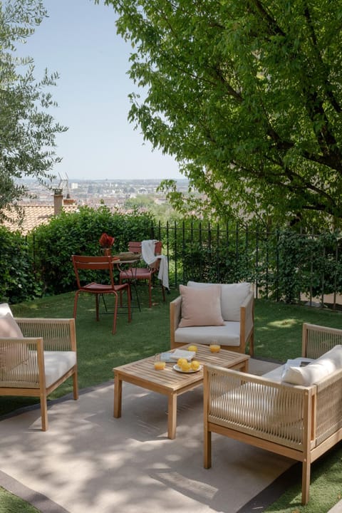 MiHotel Le Gourguillon Hotel in Lyon