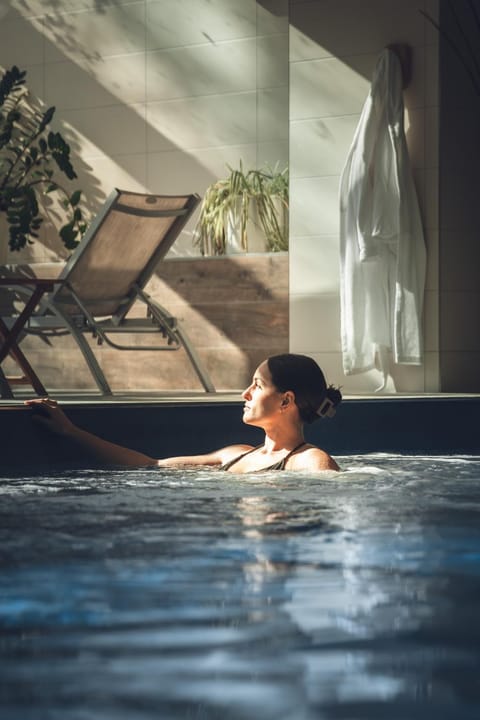 Guests, Pool view, Swimming pool