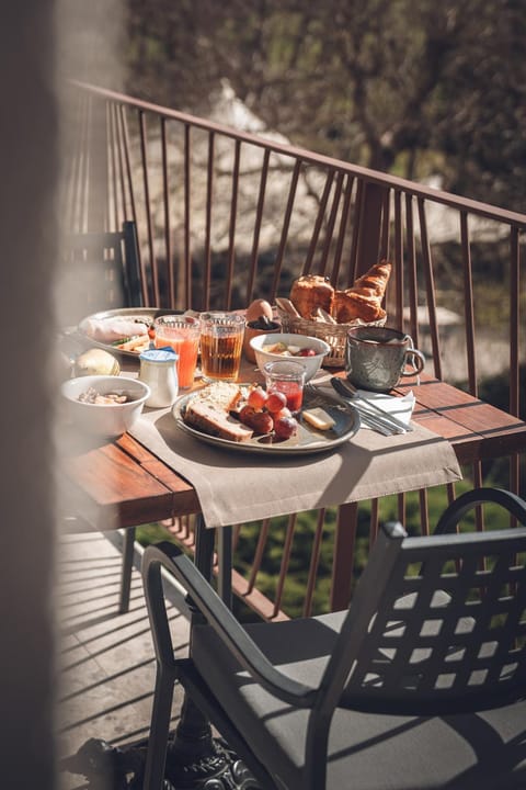 Balcony/Terrace, Food, Breakfast