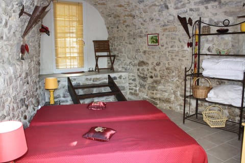 Bed, Photo of the whole room