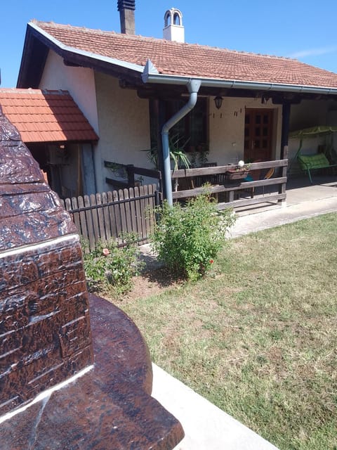 Galerija Jovanović Apartment in Serbia