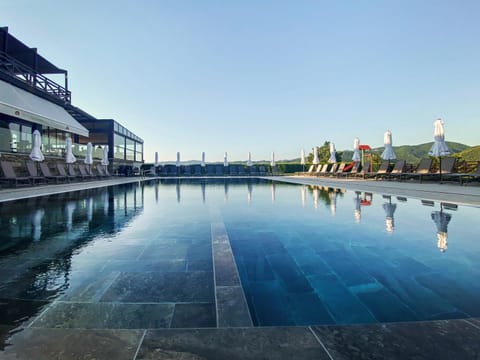 Day, Natural landscape, Swimming pool