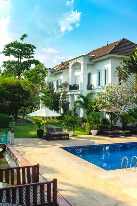 Property building, Pool view, Pool view, Swimming pool, Swimming pool, Swimming pool