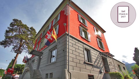 Property building, Facade/entrance