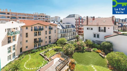 Property building, Day, Natural landscape, Garden, City view, Garden view, Street view, Location