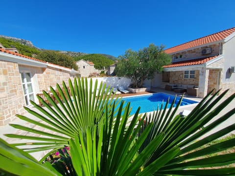 Pool view, Swimming pool, sunbed
