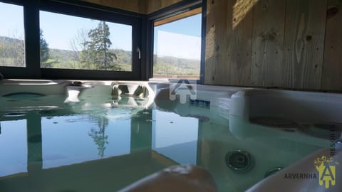 La Cabane de Marcha House in Besse-et-Saint-Anastaise