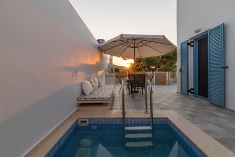 Patio, Living room, Swimming pool, Sunset