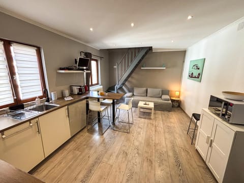 Kitchen or kitchenette, Living room, Dining area, stove