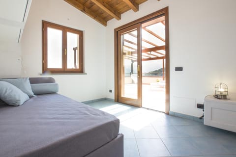 Bed, Living room, Photo of the whole room, Bedroom