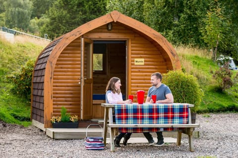 Property building, Day, Guests, Family