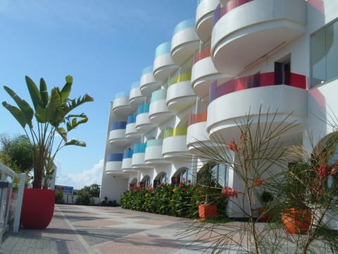 Property building, Day