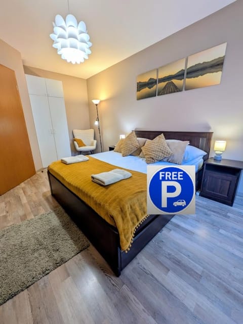 Bed, Photo of the whole room, Logo/Certificate/Sign, Bedroom