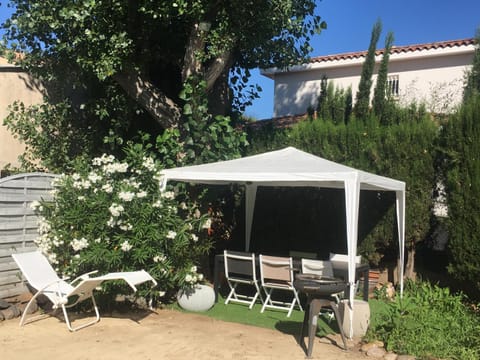 BBQ facilities, Garden