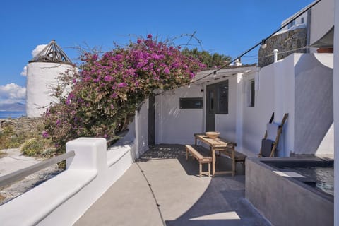 Property building, Hot Tub, View (from property/room), Balcony/Terrace, Dining area
