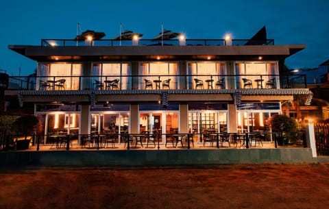Property building, Meals, Lunch, Dinner