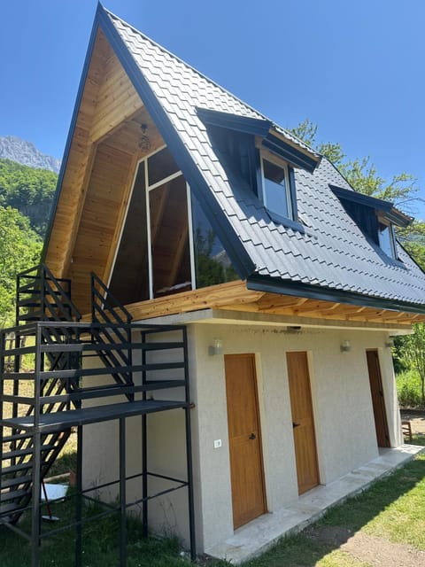 Guest House Rrashkadoli Bed and Breakfast in Montenegro