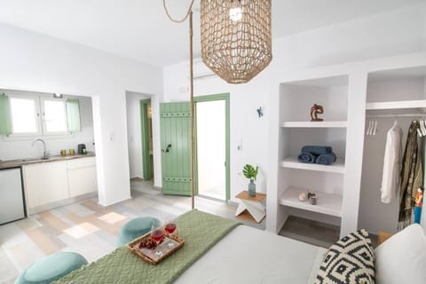 Bed, Kitchen or kitchenette, Photo of the whole room, Bedroom, towels, wardrobe