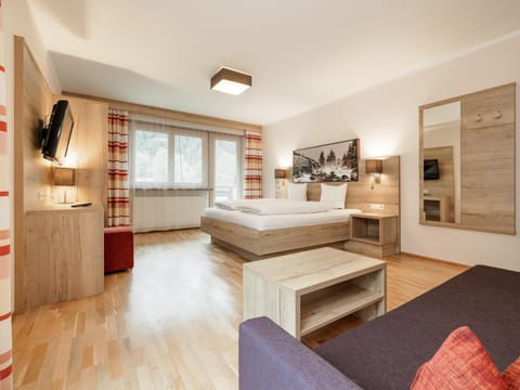 Photo of the whole room, Seating area, Bedroom