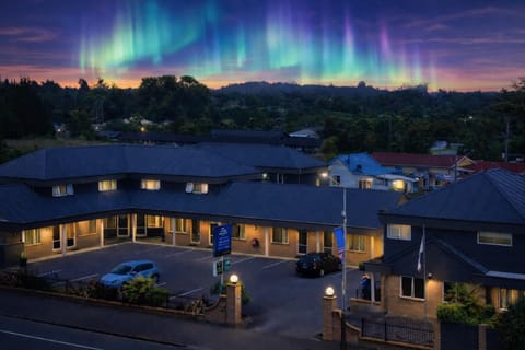 Property building, Night