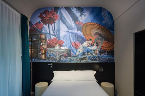 Bed, Photo of the whole room, Decorative detail, Bedroom
