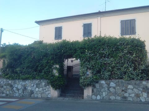 Property building, Facade/entrance